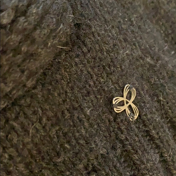 Aritzia TNA 100% Lambswool Dark Grey Sweater - Picture 4 of 4